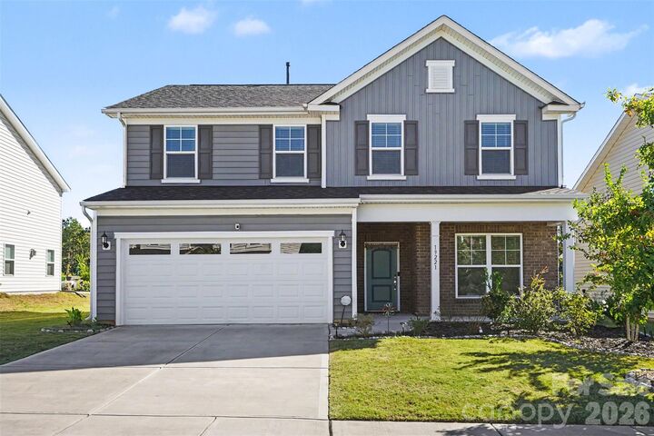 Property Photo:  19221 Yellow Birch Drive  NC 28278 