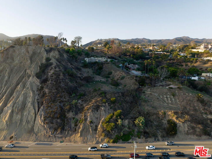 Property Photo:  201 Mantua Road  CA 90272 