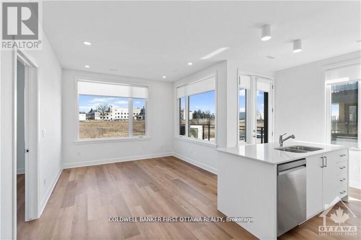 Photo de la propriété: 520 Pimiwidon Street 104 ON K1K 5B4