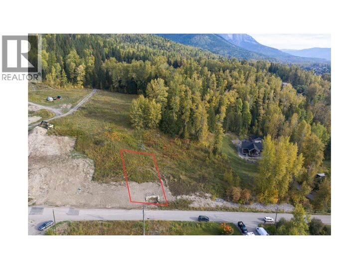 Property Photo:  1653 McLeod Avenue  BC V0B 1M1 