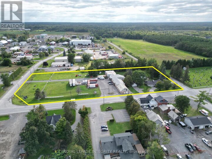 Property Photo:  2591 Carp Road  ON K0A 1L0 