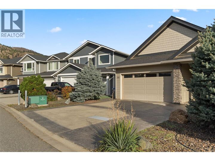 Property Photo:  710 Hayward Place  BC V2B 0G1 