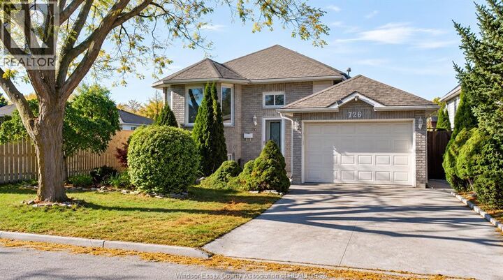 Property Photo:  726 Sandison  ON N9E 4T2 