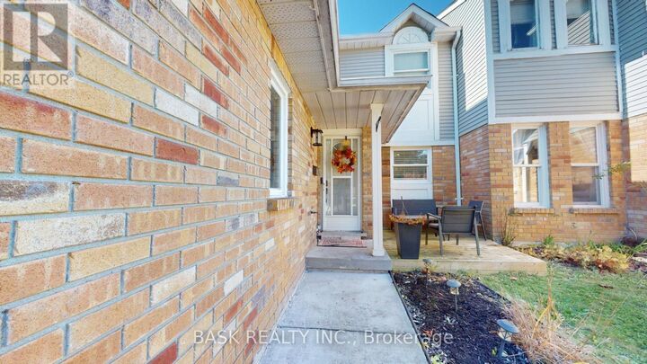 Property Photo:  115 Fairgreen Close  ON N1T 1T8 
