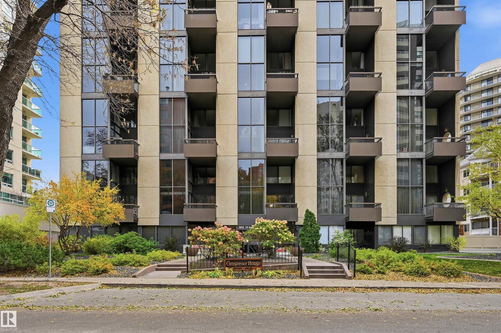 Property Photo: 10045 118 Street NW 407 AB T5K 2K2