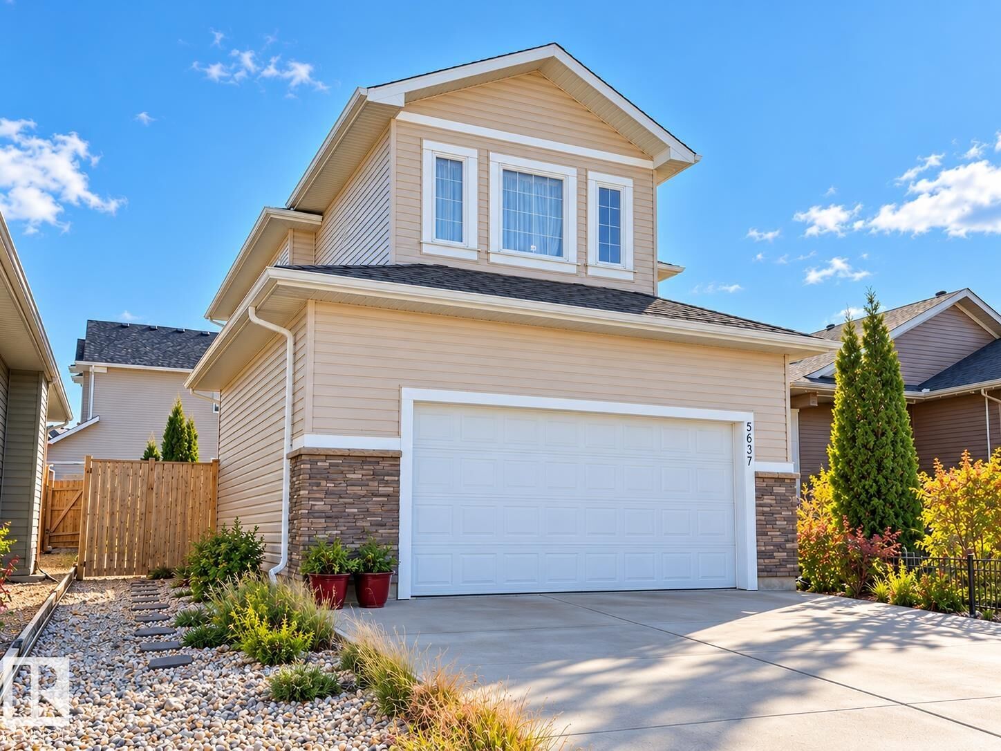 Property Photo:  5637 51 Avenue  AB T0B 0S0 