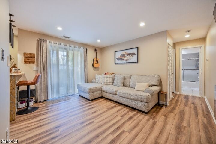 Property Photo: 700 Schuyler Ave D24 NJ 07032