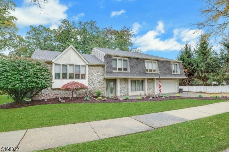 Property Photo:  32 Clinton Ln  NJ 07470 