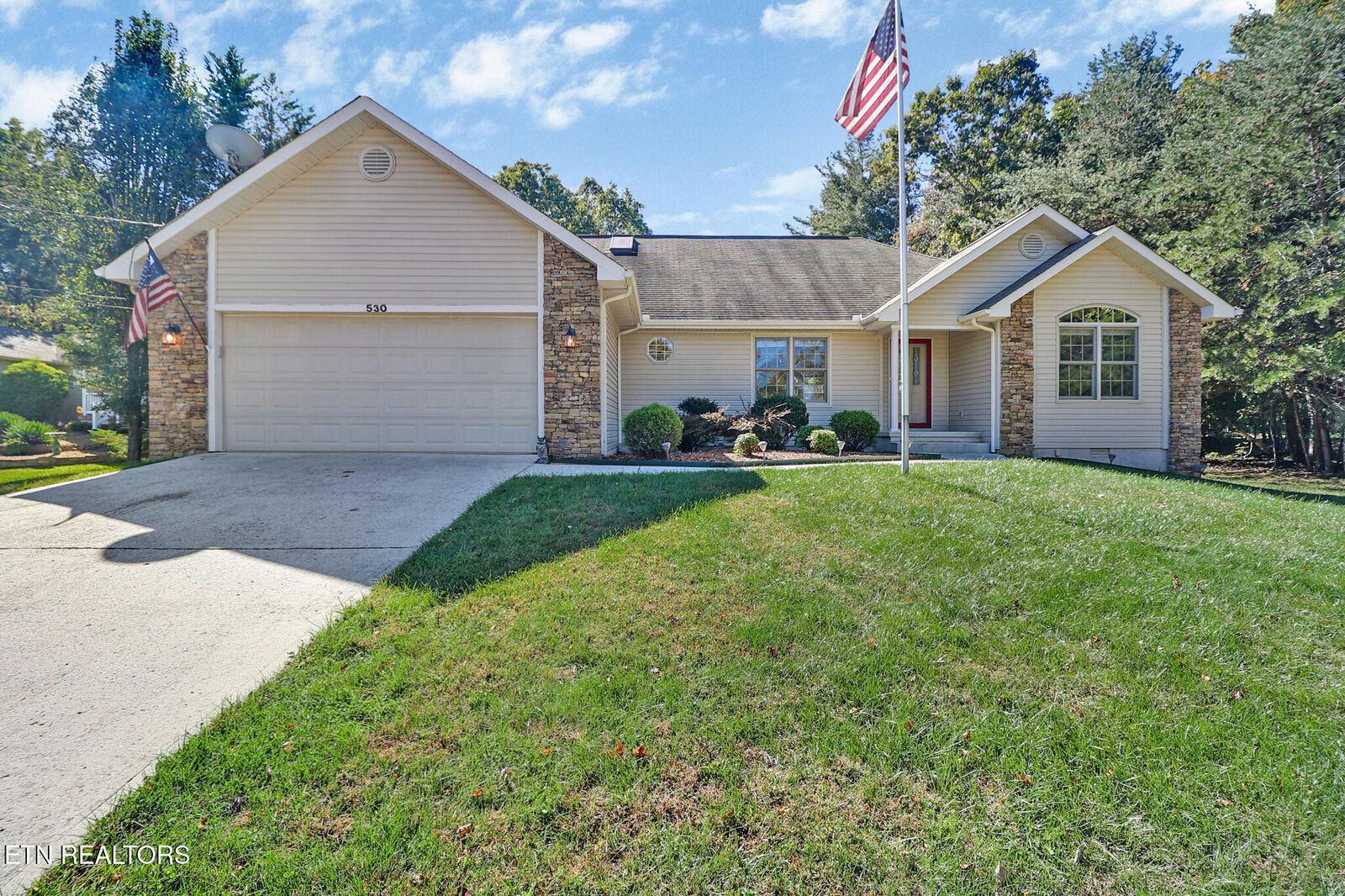 Property Photo:  530 Stonehenge Drive  TN 38558 