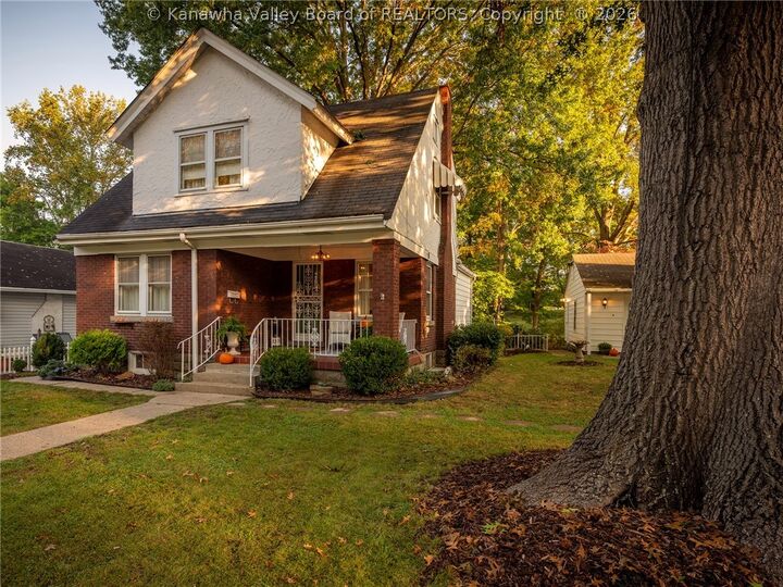 Property Photo:  229 Rosemont Avenue  WV 25303 