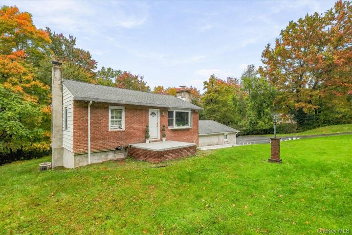 Property Photo: 19 Ridgeview Road NY 12533