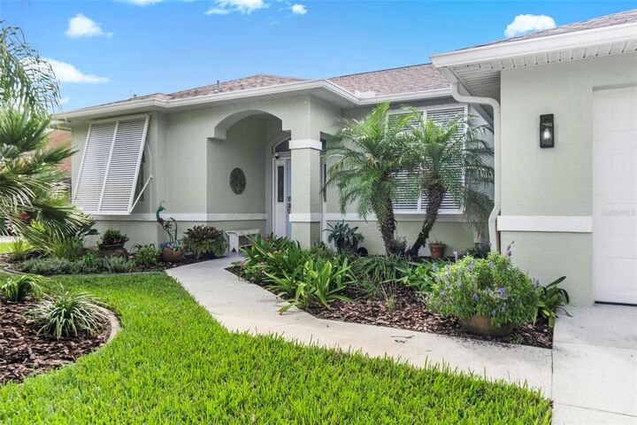 Property Photo:  18 Conley Court  FL 32137 