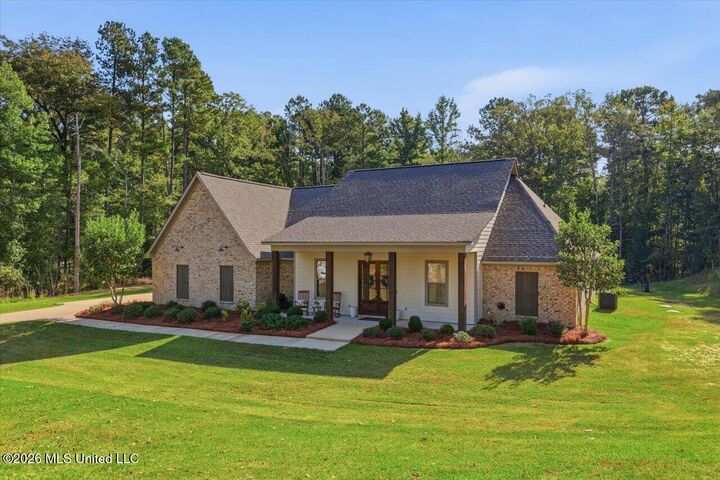 Property Photo:  129 Dogwood Trace  MS 39042 