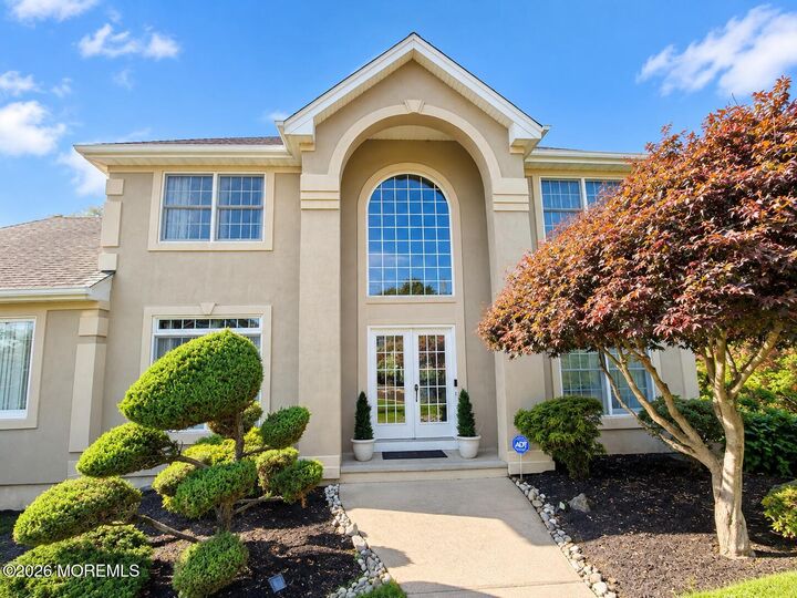 Property Photo:  11 Tower Hill Lane  NJ 08857 