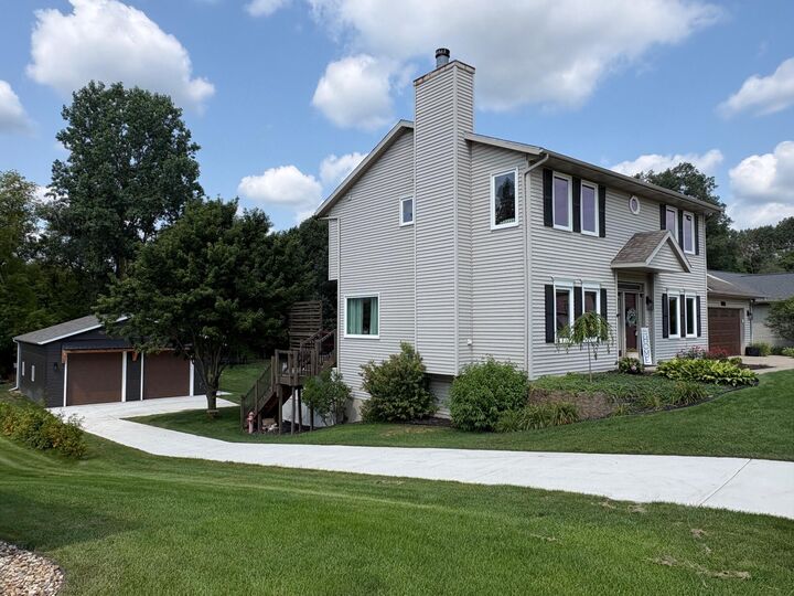 Property Photo:  1694 Leisure Court  MI 49323 
