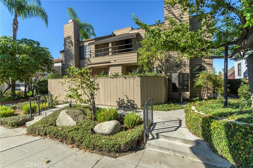 Property Photo:  773 S Marengo Avenue 3  CA 91106 