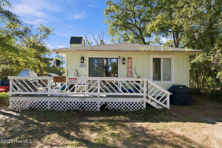 Property Photo:  2907 E Oak Island Drive  NC 28465 
