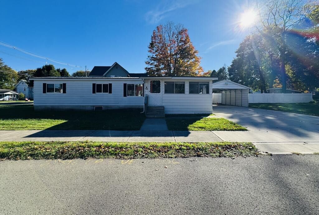 Property Photo:  206 E Cooper St  PA 18810 