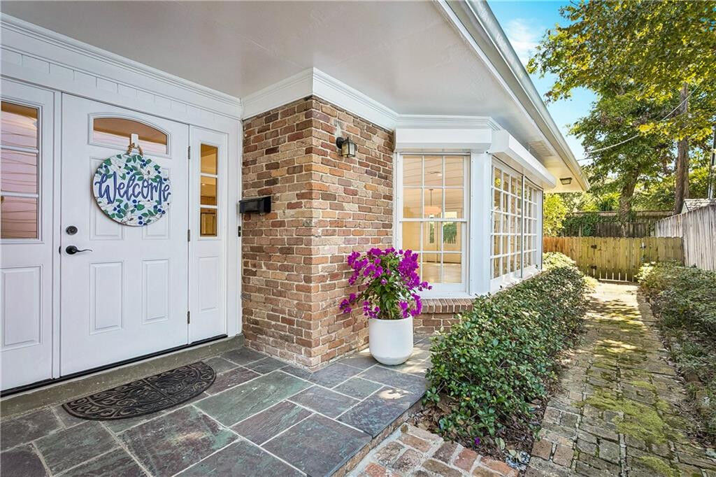 Property Photo:  429 Audubon Boulevard  LA 70125 