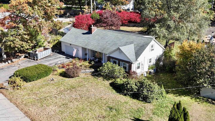 Property Photo:  3 Cardinal Drive  NH 03051 