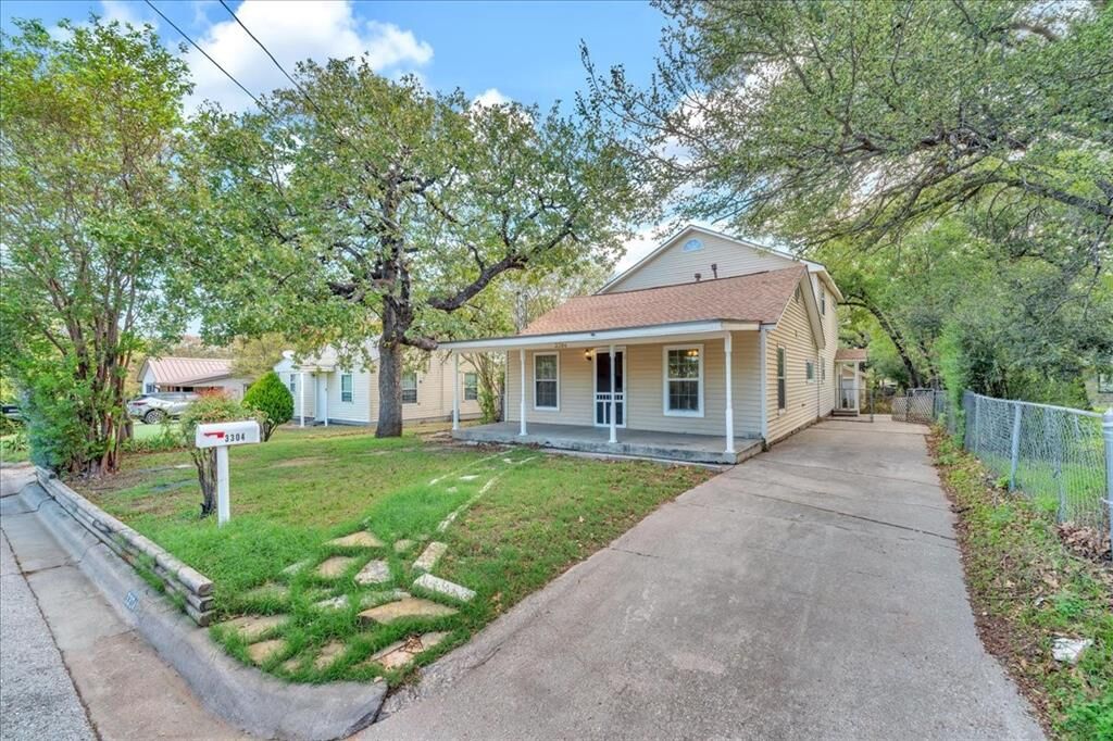 Photo de la propriété:  3304 Huron Trail  TX 76135 