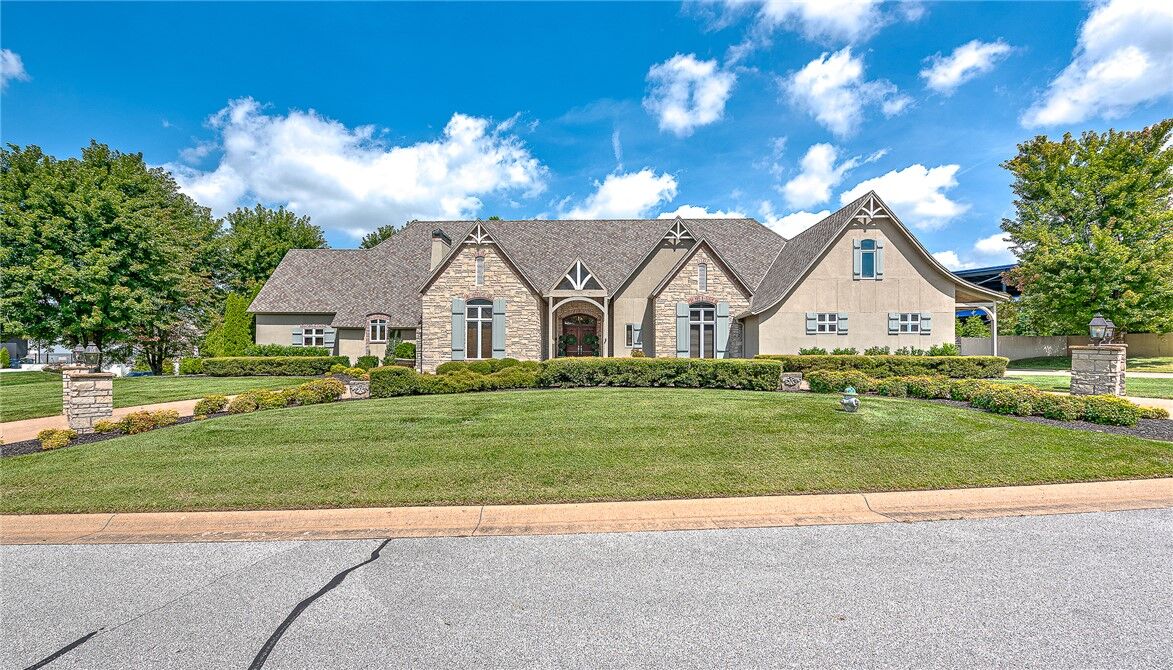 Property Photo:  1 S Saint Andrews Drive  AR 72758 