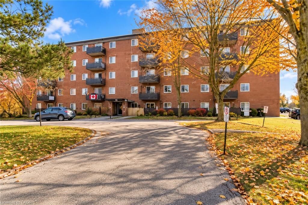 Property Photo:  183 Lisgar Avenue 507  ON N4G 3L5 