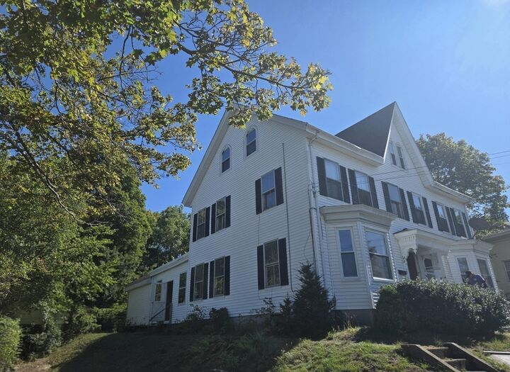 Property Photo:  23 Merrimack St 1  MA 01845 