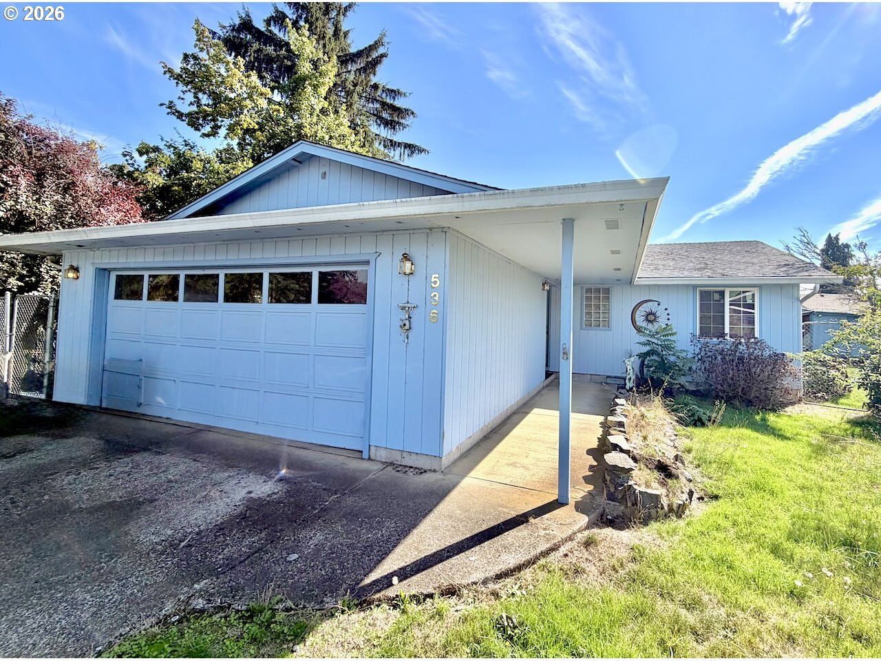 Property Photo: 536 55th St OR 97478