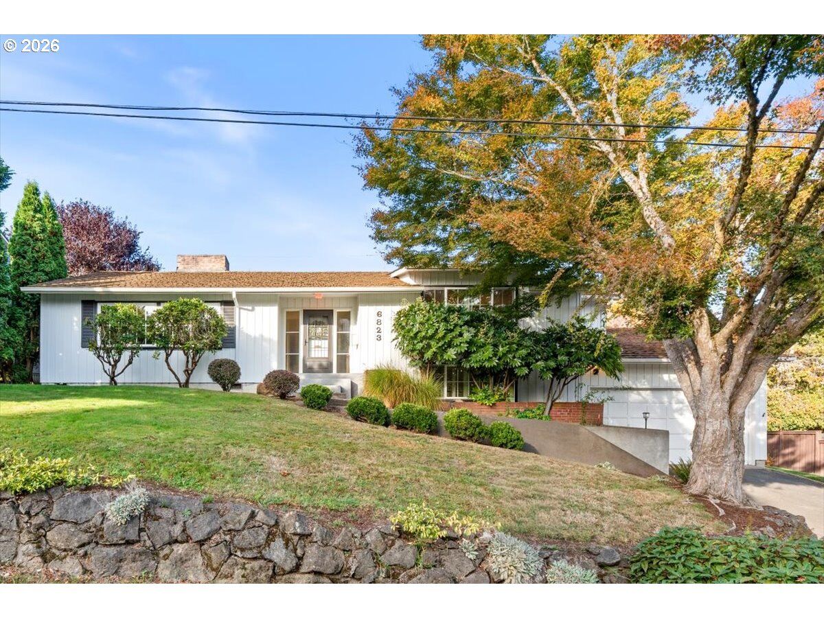 Property Photo:  6823 SW Burlingame Ave  OR 97219 