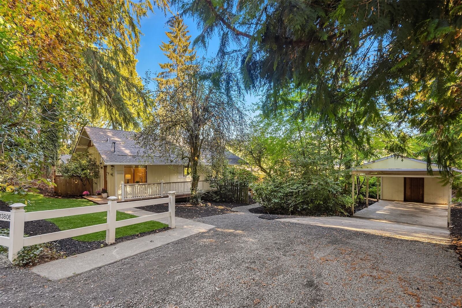 Property Photo:  13806 W Lake Kathleen Dr  SE  WA 98059 
