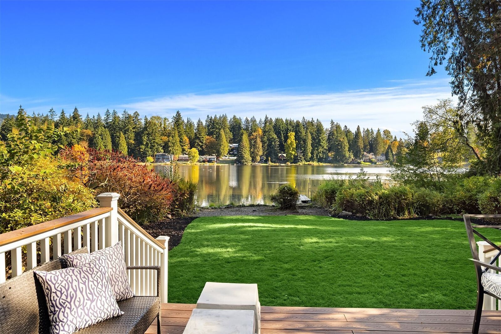 Property Photo:  13806 W Lake Kathleen Dr  SE  WA 98059 