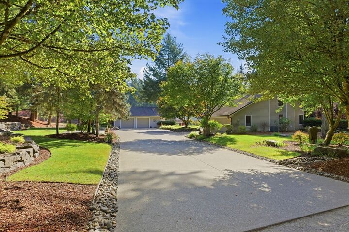 Property Photo:  1511  11th Lane  WA 98333 