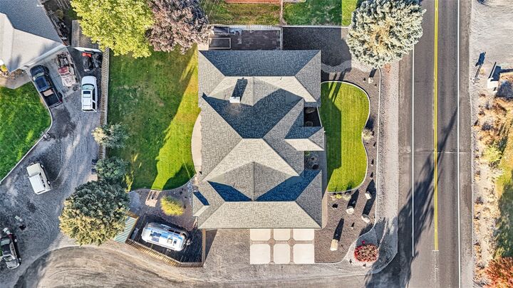 Property Photo:  1713 NE Fairway Drive  WA 98837 