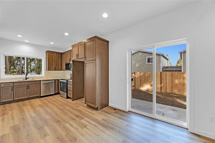 Property Photo: 7020 Wetmore Avenue A WA 98203