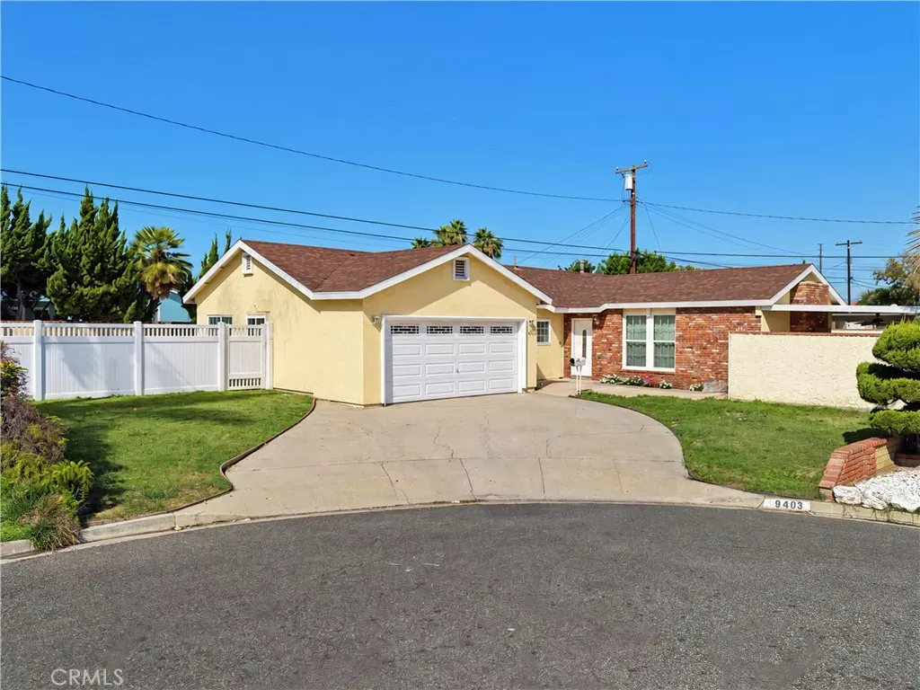 Property Photo: 9403 Irwingrove CA 90241