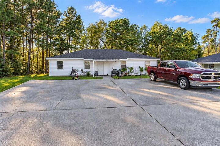 Property Photo:  927 & 921 Sistrunk Road  LA 70611 