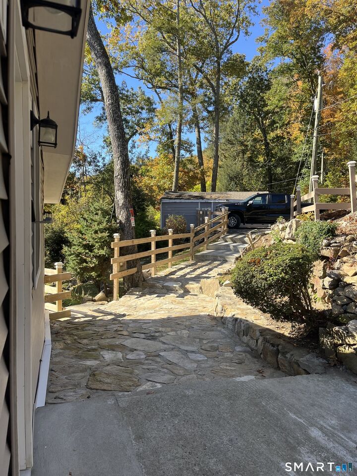 Property Photo:  22 Hemlock Trail  CT 06482 