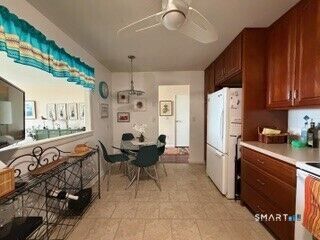 Property Photo:  50 Birdseye Street 408  CT 06615 