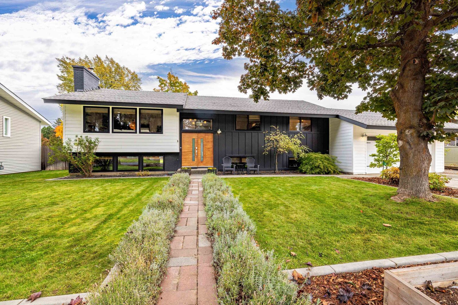 Property Photo: 6021 S Napa St WA 99223