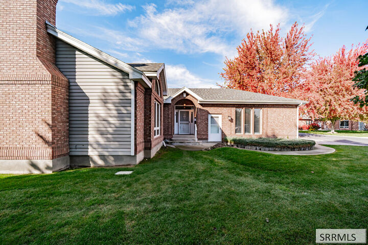 Property Photo:  3553 Sun Circle  ID 83404 