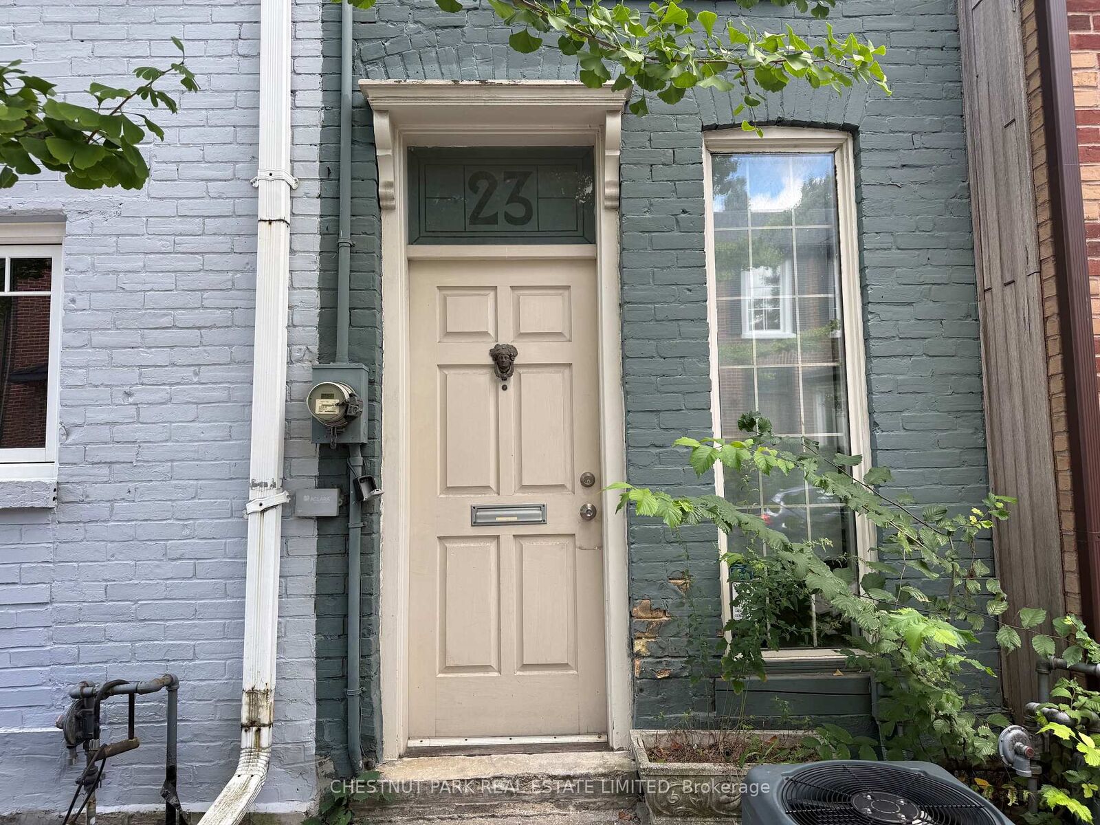 Property Photo:  23 Bishop Street  ON M5R 1N3 