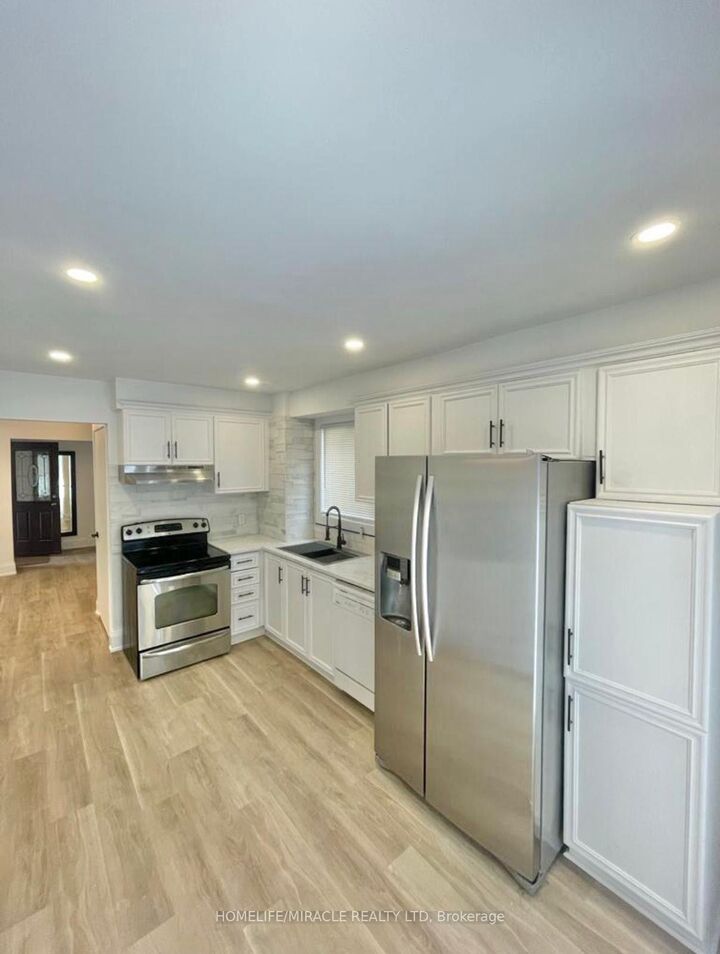 Property Photo:  21 Ecclestone Drive  ON L6X 3N7 