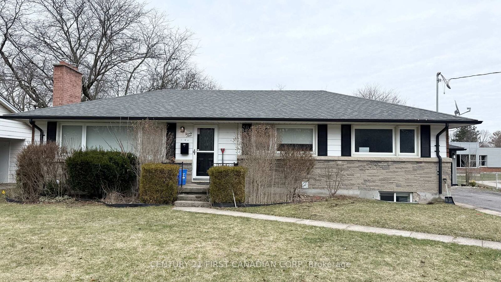 Photo de la propriété:  29 Ford Crescent Lower  ON N6G 1H8 