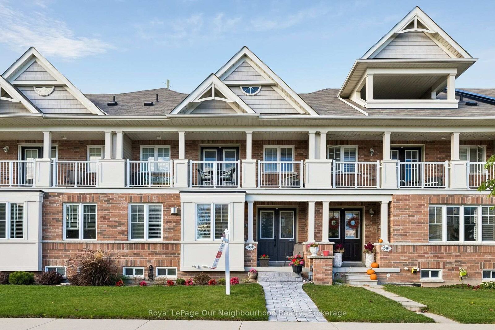 Property Photo:  308 Lakebreeze Drive  ON L1B 0A1 