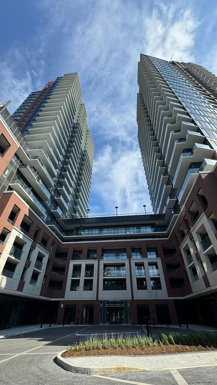 Property Photo:  4010 Eglinton Avenue W 818  ON M9A 0G5 