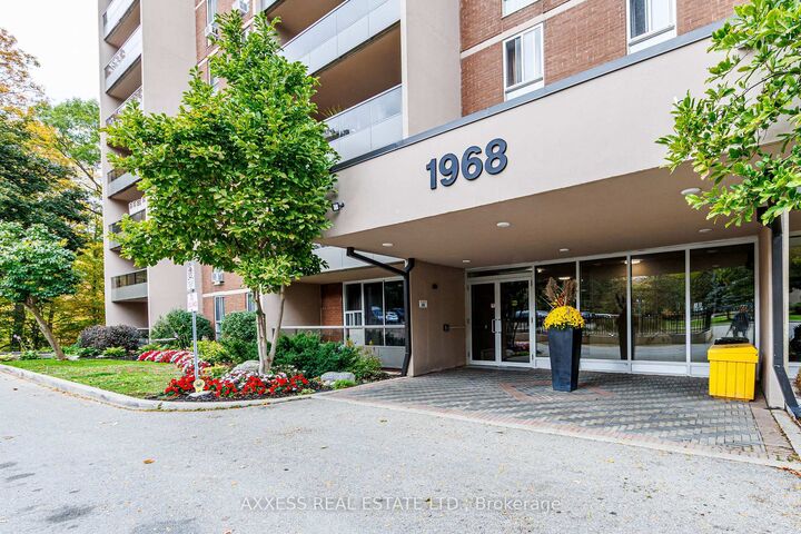 Property Photo:  1968 Main Street W 902  ON L8S 1J7 