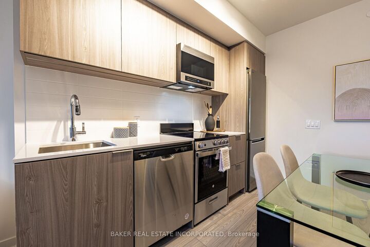 Property Photo:  223 Redpath Avenue 1607  ON M4P 0E8 