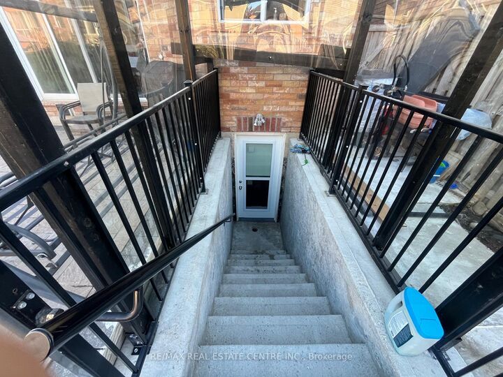 Property Photo:  210 Valleyway Drive (Basement)  ON L6X 0N9 