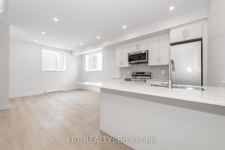 Property Photo:  319 Shakespeare Street 2  ON K1L 5M1 